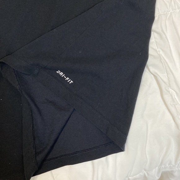 Men’s Nike Dri Fit Tee - Picture 5 of 5